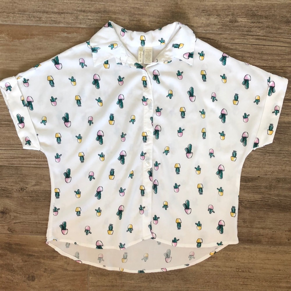 ❗️❗️SOLD❗️❗️ Cactus Button Down Blouse Size S